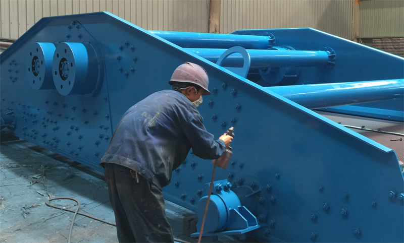 致敬五一勞動節奮斗在金構車間的可愛職工