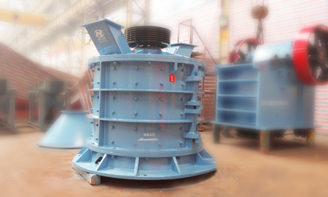 立式復合破碎機的特點