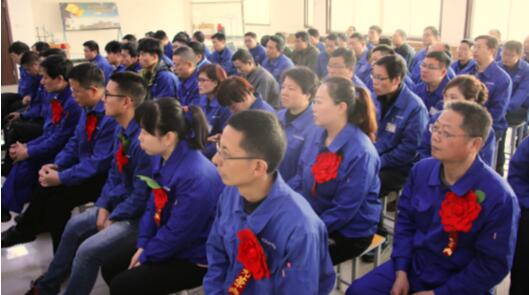 2016年度大華重工公司總結暨表彰大會隆重召開03