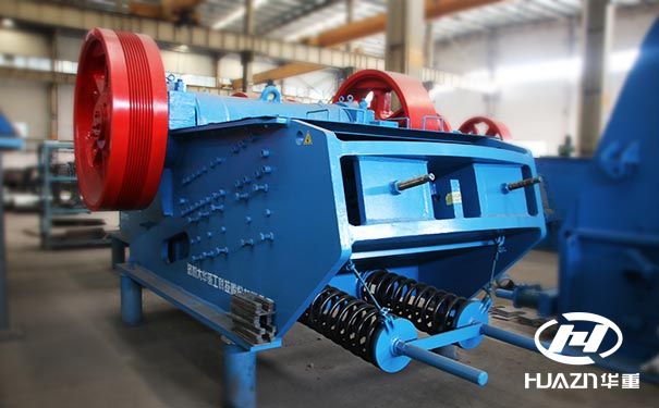 液壓顎式破碎機(jī)