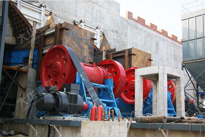 JC顎式破碎機使用現(xiàn)場